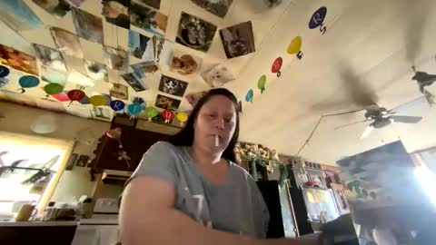 shorty920505 online show from May 15, 10:17 pm