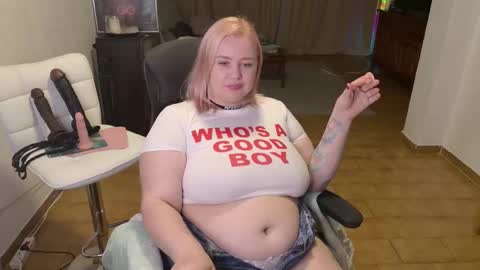 Mimi   online show from March 5, 7:12 pm