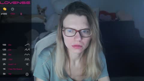 Snapshot of shy_moony chatting on February 3, 1:09 am just Alex online show from February 3, 1:09 am