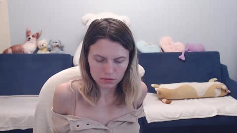 Snapshot of shy_moony chatting on October 9, 3:17 pm just Alex online show from October 9, 3:17 pm