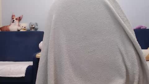 Snapshot of shy_moony chatting on September 30, 2:27 pm just Alex online show from September 30, 2:27 pm