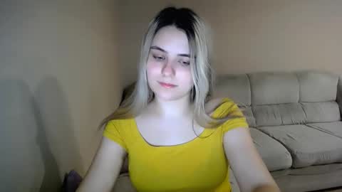 shy_sabrina_ online show from March 9, 9:41 pm