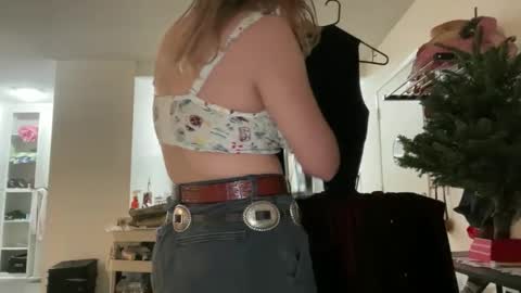 bella online show from December 1, 1:36 am