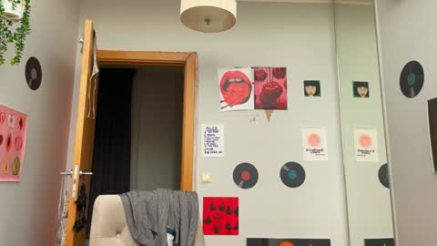 Bella online show from December 4, 10:51 am