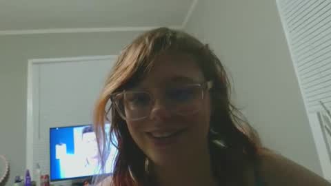 ShyPheo online show from April 29, 5:45 am