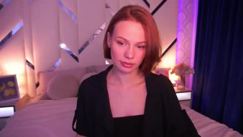 shyysiren online show from May 12, 1:20 pm