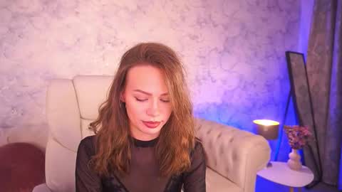 shyysiren online show from November 12, 8:16 am