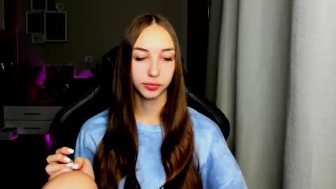 SIA online show from October 21, 2:16 am