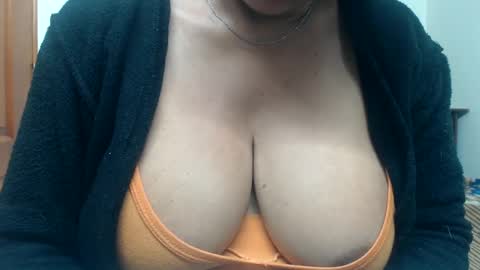 sara online show from February 13, 9:06 pm