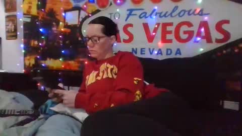 Snapshot of sidneyraee chatting on January 27, 5:15 pm Mrs. St. Patrickk online show from January 27, 5:15 pm