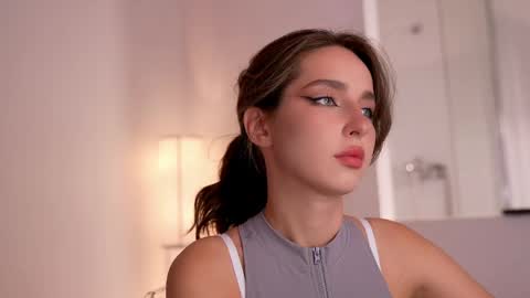 Snapshot of silent_chill chatting on January 10, 10:39 am Chilli online show from January 10, 10:39 am