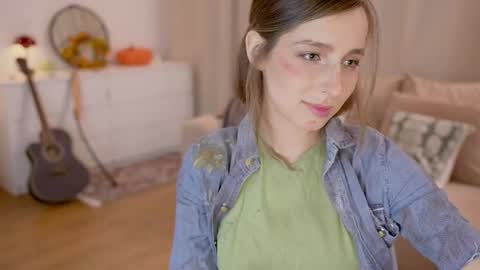 Snapshot of silent_chill chatting on October 29, 2:52 pm Chilli online show from October 29, 2:52 pm