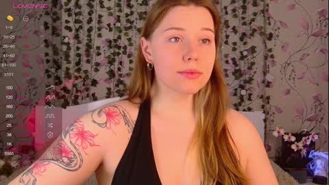 Snapshot of silent_princesses chatting on January 6, 1:52 pm Chloe online show from January 6, 1:52 pm