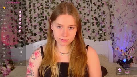 Snapshot of silent_princesses chatting on February 6, 2:37 pm Chloe online show from February 6, 2:37 pm