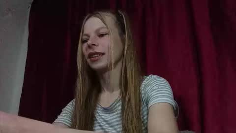 JULIANA online show from March 8, 8:13 pm