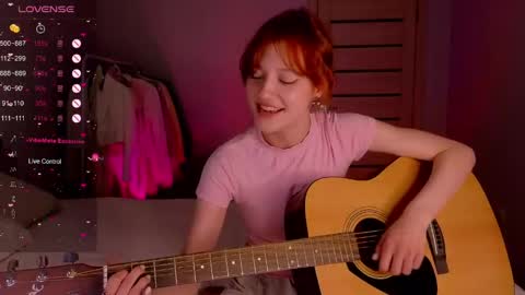 silly___woman online show from June 2, 7:38 pm