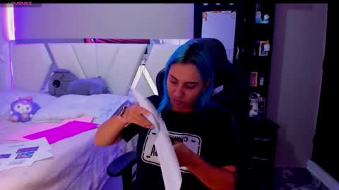   powder    online show from February 7, 1:30 am