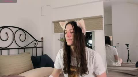 silvermuse online show from April 13, 12:48 am