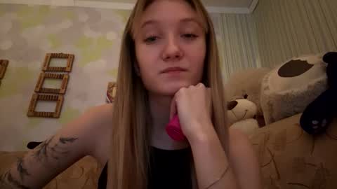 SilverxKitty online show from October 18, 4:44 pm