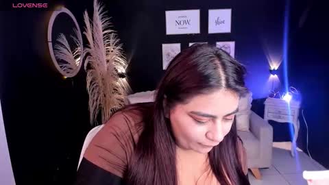 Silvia online show from December 2, 2:15 pm