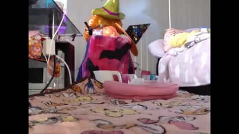 Snapshot of silviajpn chatting on October 6, 3:57 am silviajpn online show from October 6, 3:57 am