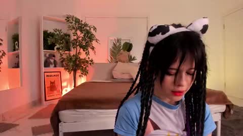 Snapshot of sima_wendy chatting on October 17, 6:28 am Wendy help me get get 69 likes online show from October 17, 6:28 am