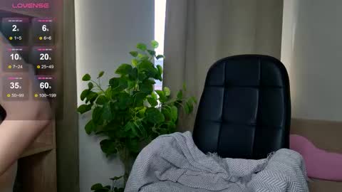 Snapshot of simona_doll chatting on October 2, 2:16 pm Simona online show from October 2, 2:16 pm