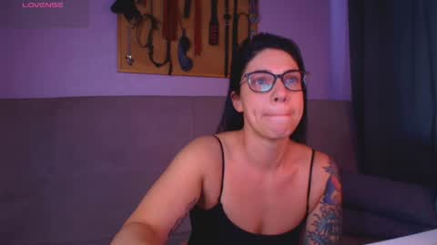 simona_moonshine online show from April 18, 5:20 am