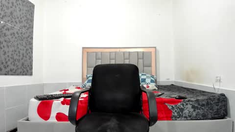 SIMON KELER online show from February 20, 1:49 am