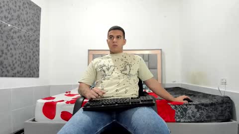 SIMON KELER online show from February 10, 9:51 pm