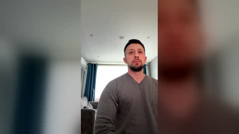 simule online show from January 14, 10:45 am