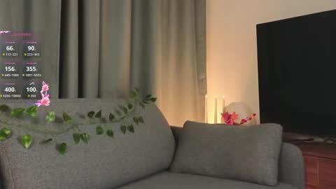 Snapshot of sinaramoon chatting on October 19, 4:44 pm Aurora online show from October 19, 4:44 pm