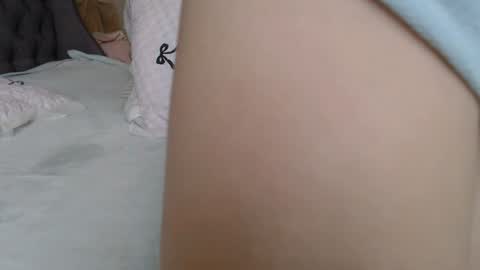 Snapshot of single_fox_4u chatting on October 10, 12:00 pm Lina online show from October 10, 12:00 pm