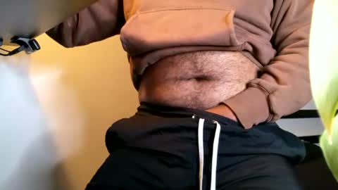 singoutloud37 online show from November 21, 5:16 am