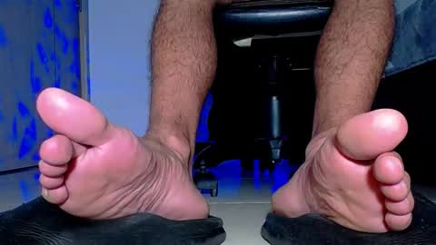 Snapshot of sir_kev66 chatting on September 27, 6:55 am only foot worshipers here online show from September 27, 6:55 am