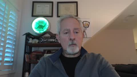 Snapshot of sir_lust_alot chatting on December 8, 9:41 pm Don Roberto online show from December 8, 9:41 pm