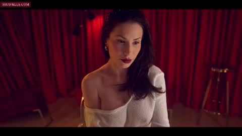 Siravelle online show from October 28, 9:05 pm