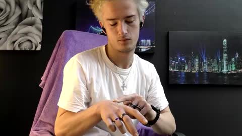 SirReedy online show from March 23, 6:07 am