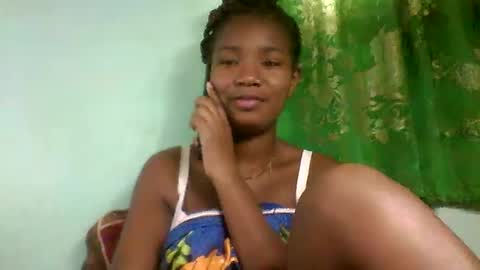 Snapshot of sisih567089 chatting on October 3, 8:11 am sisih567089 online show from October 3, 8:11 am