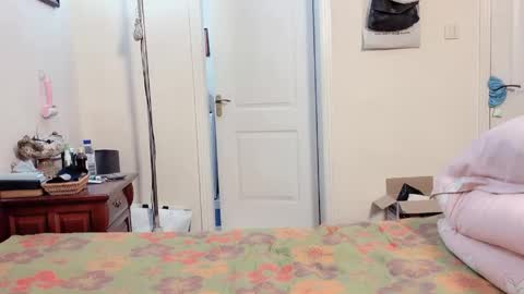 Sissy Ada online show from May 7, 1:07 pm