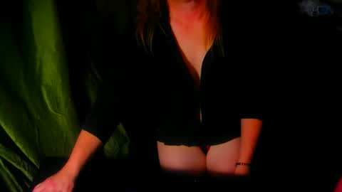 red online show from April 7, 7:43 am