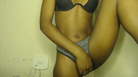 sizzly_ass online show from March 28, 11:33 am