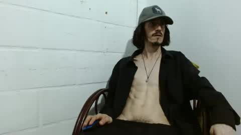 sk8sir online show from June 18, 11:32 pm