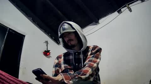 sk8sir online show from August 2, 3:19 am