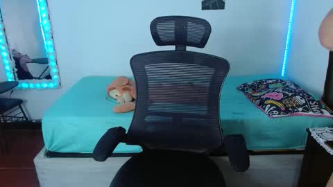 Lorena online show from March 2, 12:01 pm