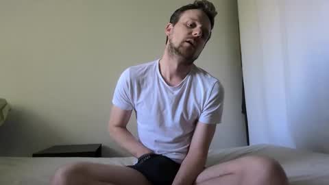 skinnyb24 online show from April 28, 11:25 am