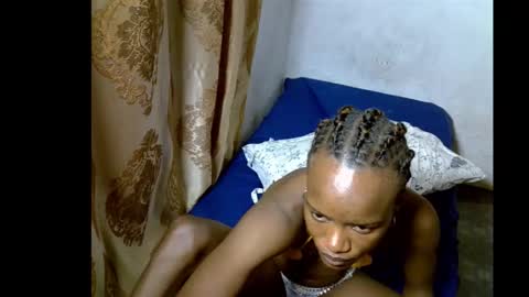 Linda independent model online show from January 12, 11:01 pm