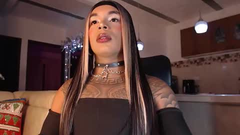 jesica online show from December 18, 7:03 am