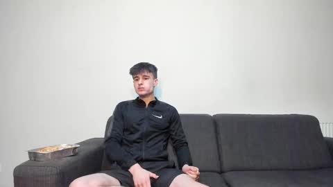 skinnyguywithbigd online show from December 22, 1:45 am