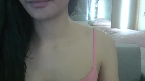 skinnykittencam online show from April 6, 9:43 am